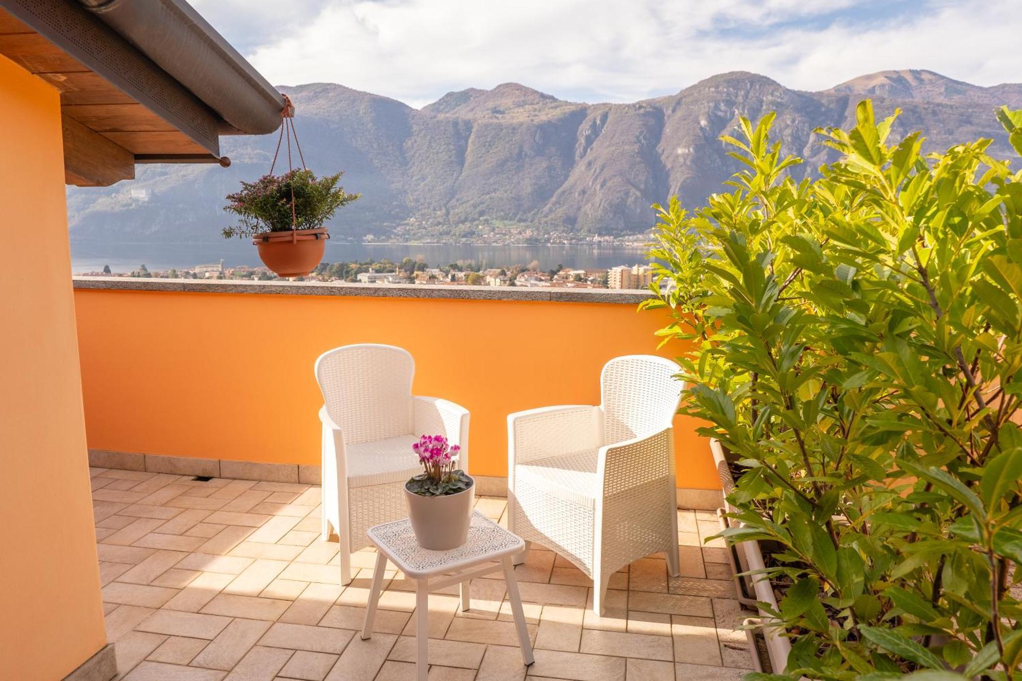 Larius Apartment - Como Lake View Mandello del Lario Exterior photo